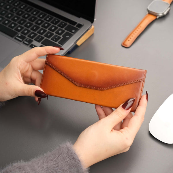 Triangle | Estuche plegable para anteojos de cuero artesanal